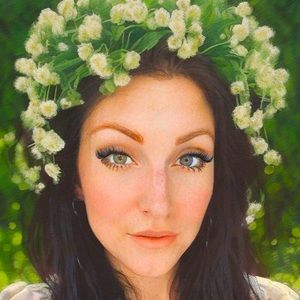 Meet your Posher, Natia